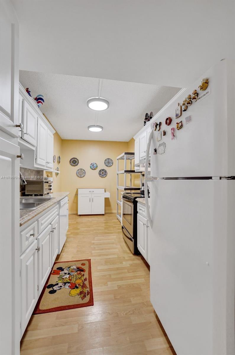 403 1 / 2 844 sq. ft. $ 2025-09-13 0 Photo