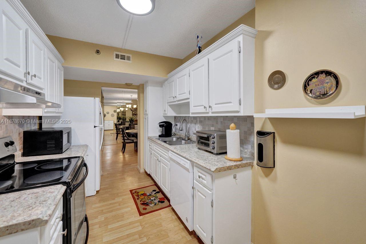 403 1 / 2 844 sq. ft. $ 2025-09-13 0 Photo