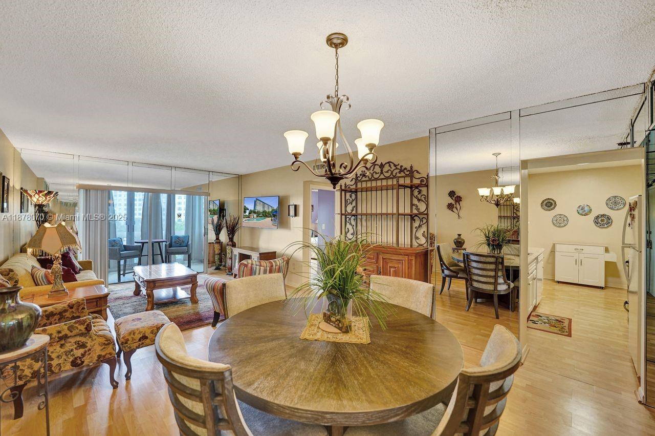403 1 / 2 844 sq. ft. $ 2025-09-13 0 Photo