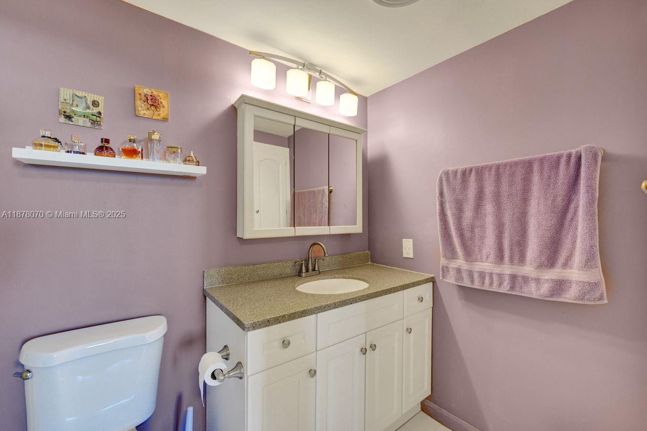 403 1 / 2 844 sq. ft. $ 2025-09-13 0 Photo