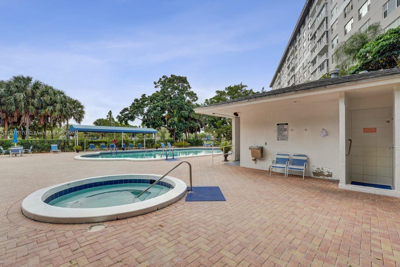 403 1 / 2 844 sq. ft. $ 2025-09-13 0 Photo