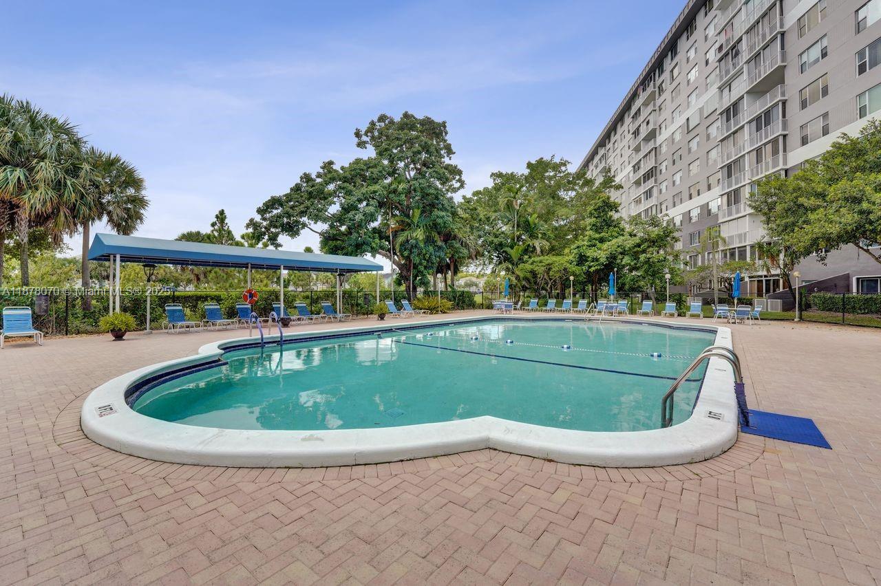 403 1 / 2 844 sq. ft. $ 2025-09-13 0 Photo