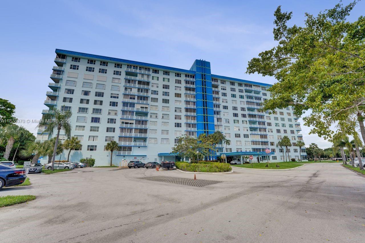 403 1 / 2 844 sq. ft. $ 2025-09-13 0 Photo