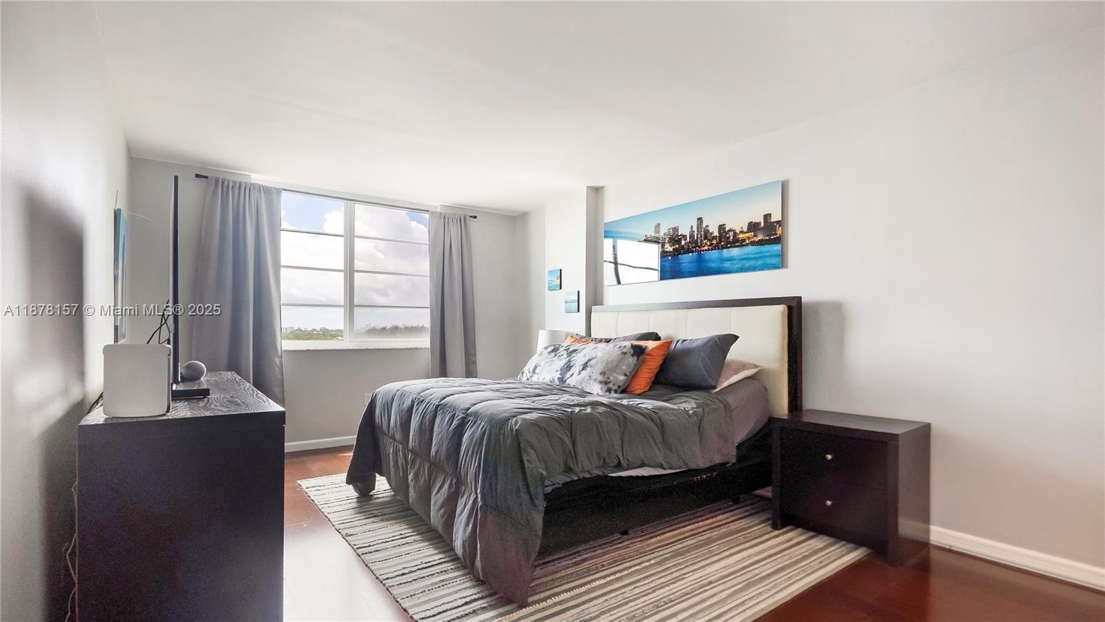 732 2 / 2 1295 sq. ft. $ 2025-09-14 0 Photo