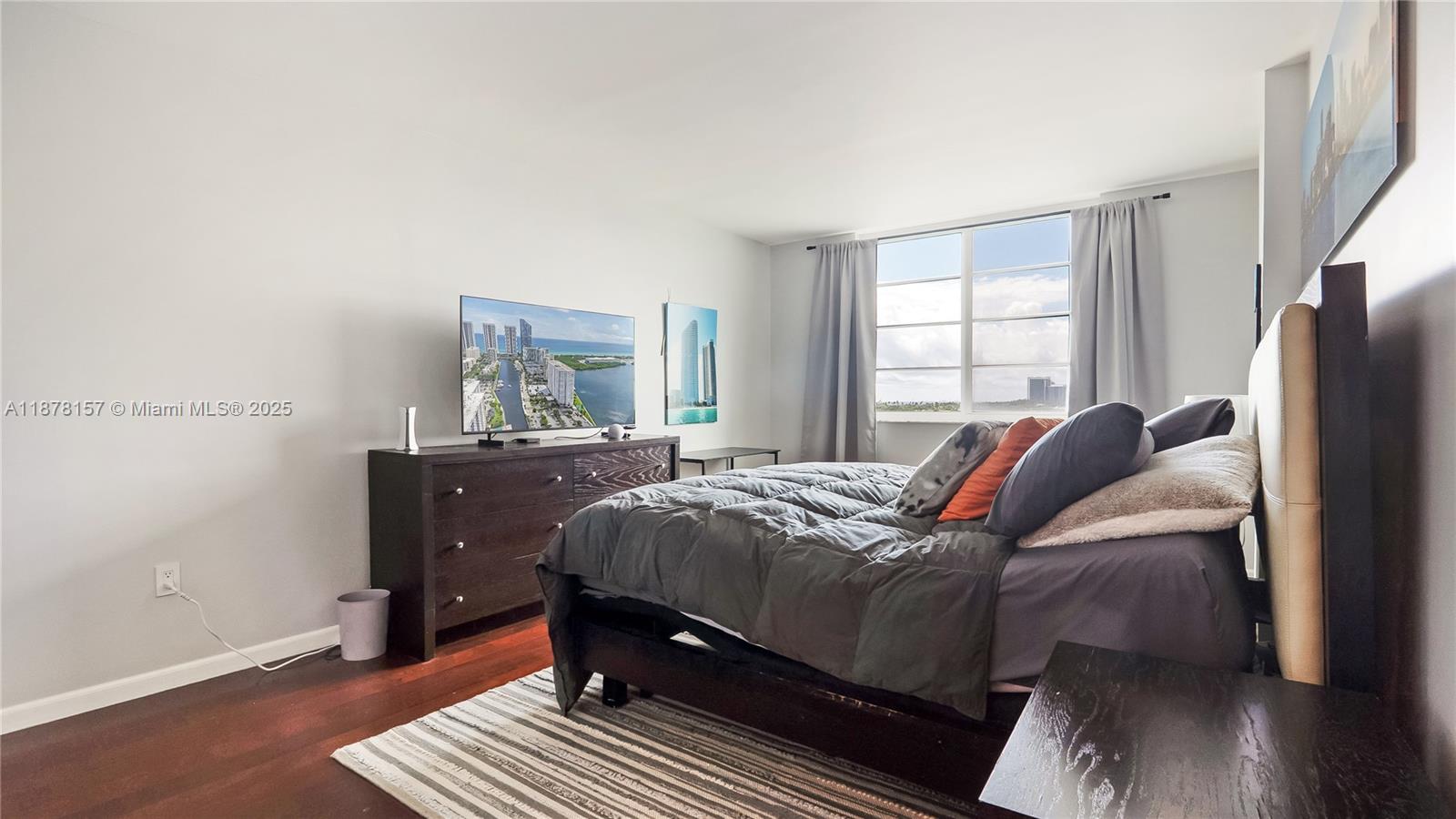 732 2 / 2 1295 sq. ft. $ 2025-09-14 0 Photo