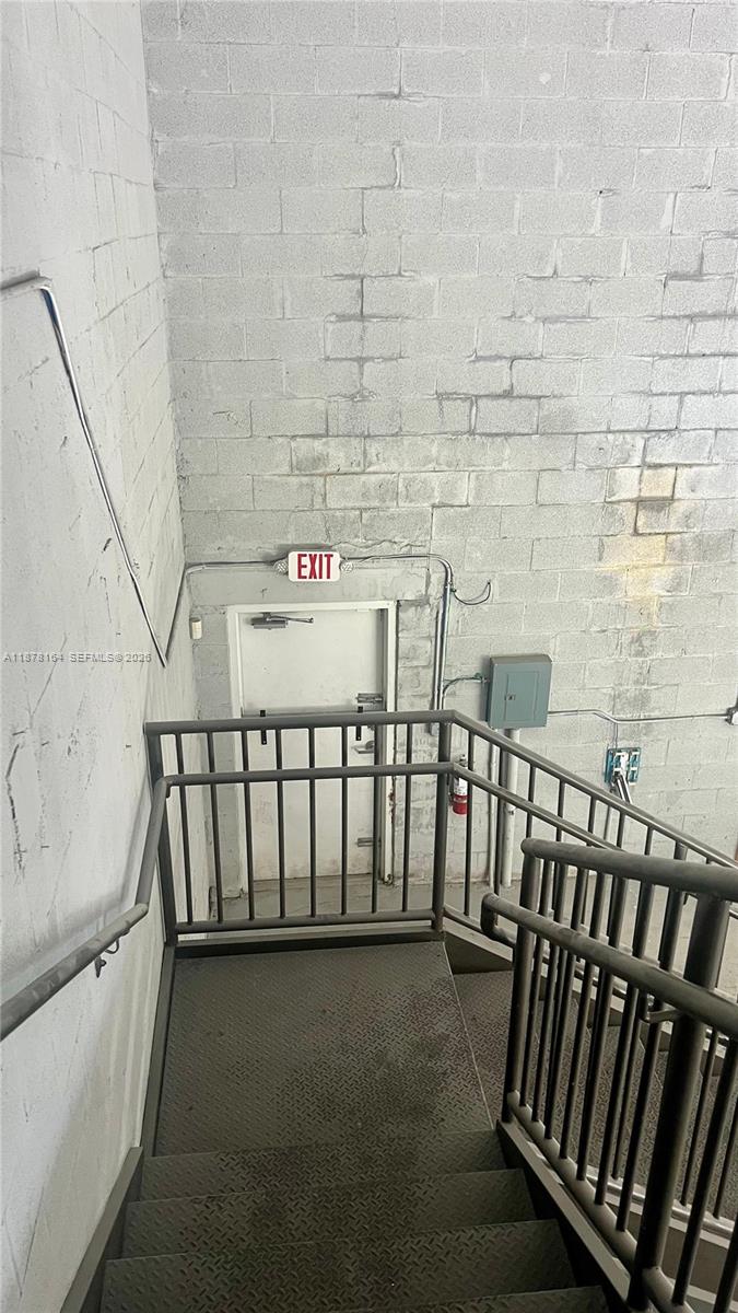 D3  /   sq. ft. $ 2025-09-14 0 Photo