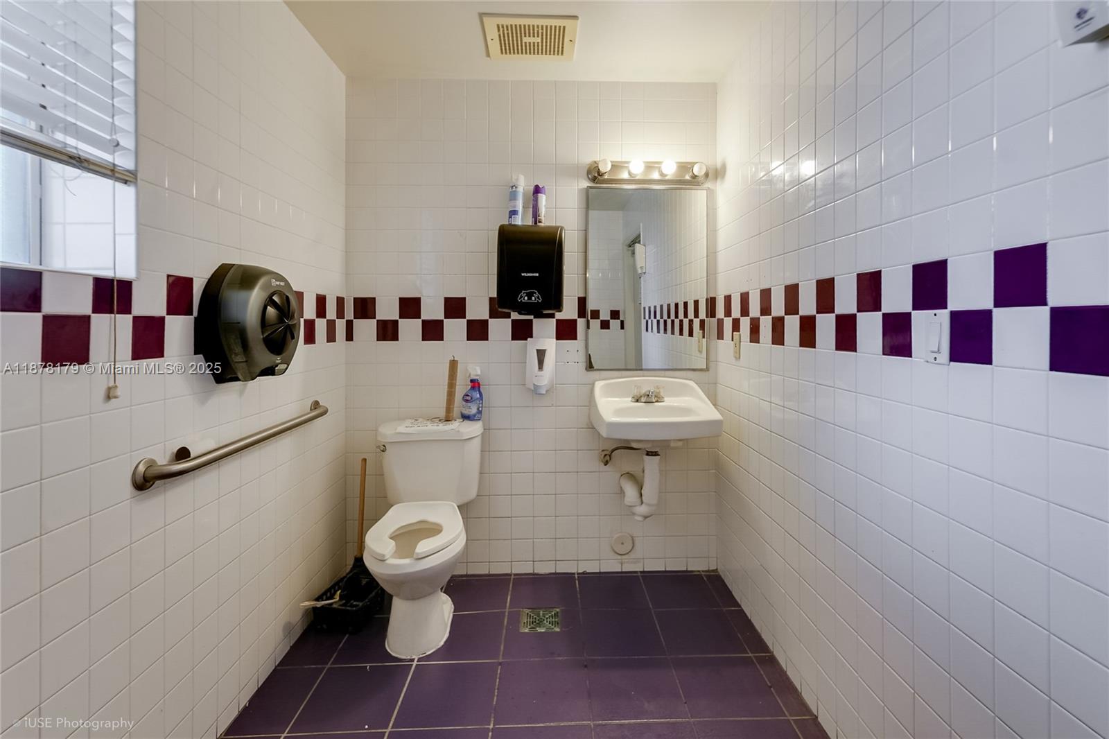  /   sq. ft. $ 2025-09-14 0 Photo