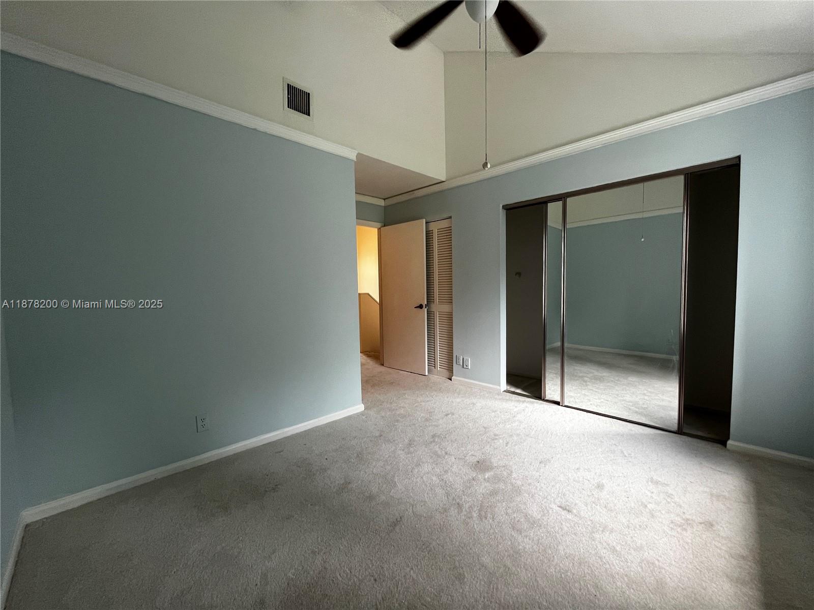 See details 601 3 / 3 1820 sq. ft. $ 2025-09-14 0 Photo