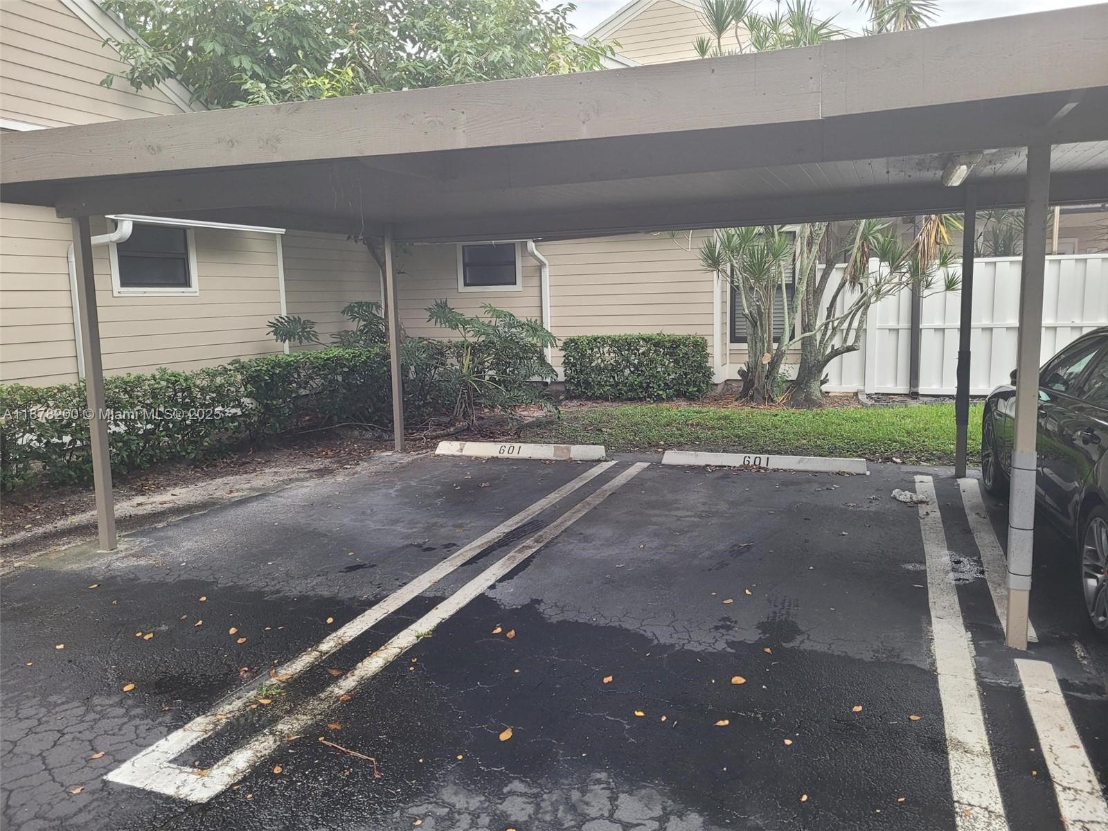 See details 601 3 / 3 1820 sq. ft. $ 2025-09-14 0 Photo