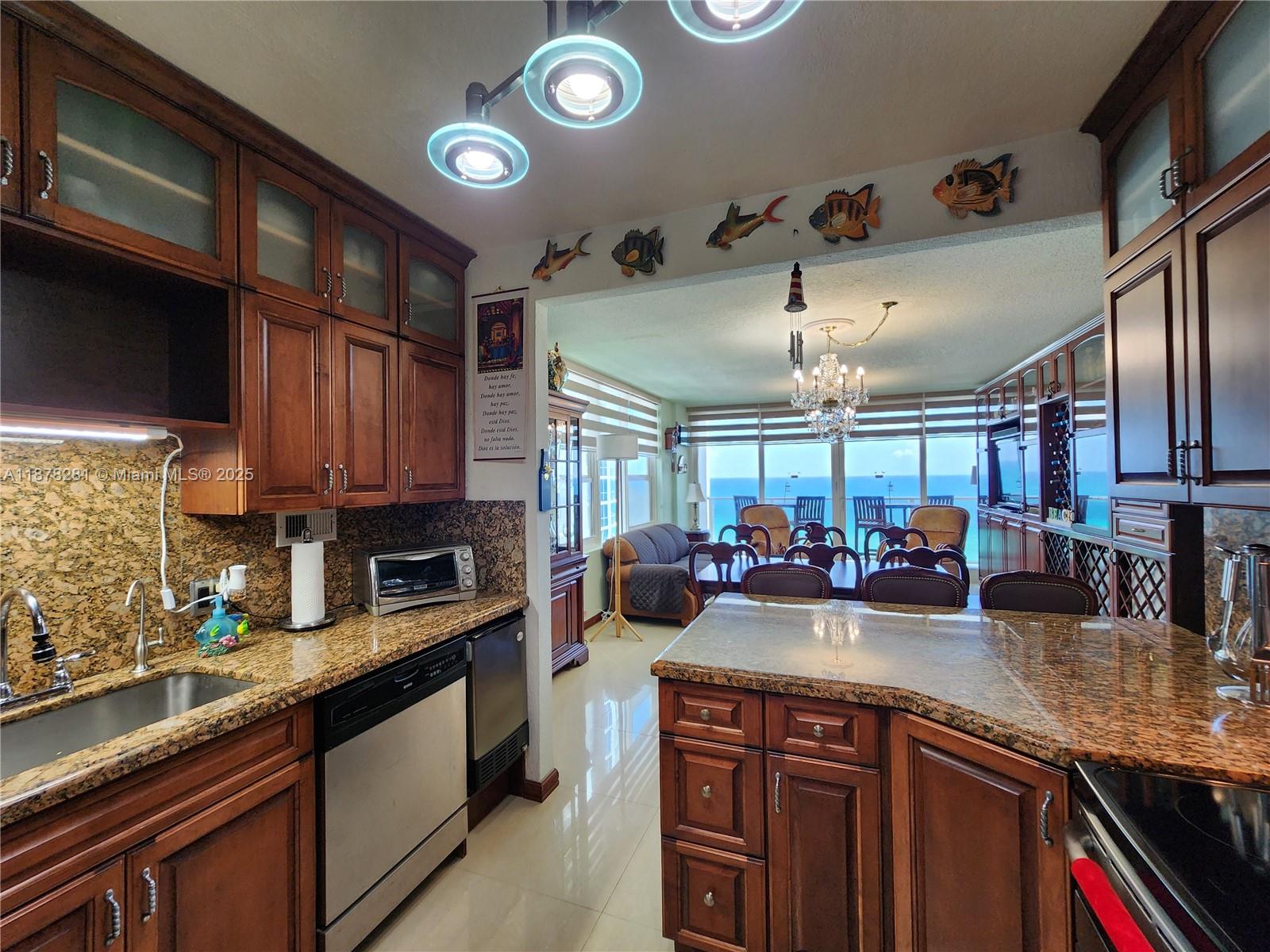 Photo of 3505 Ocean Dr  #1006, Hollywood, Florida, 33019 - 