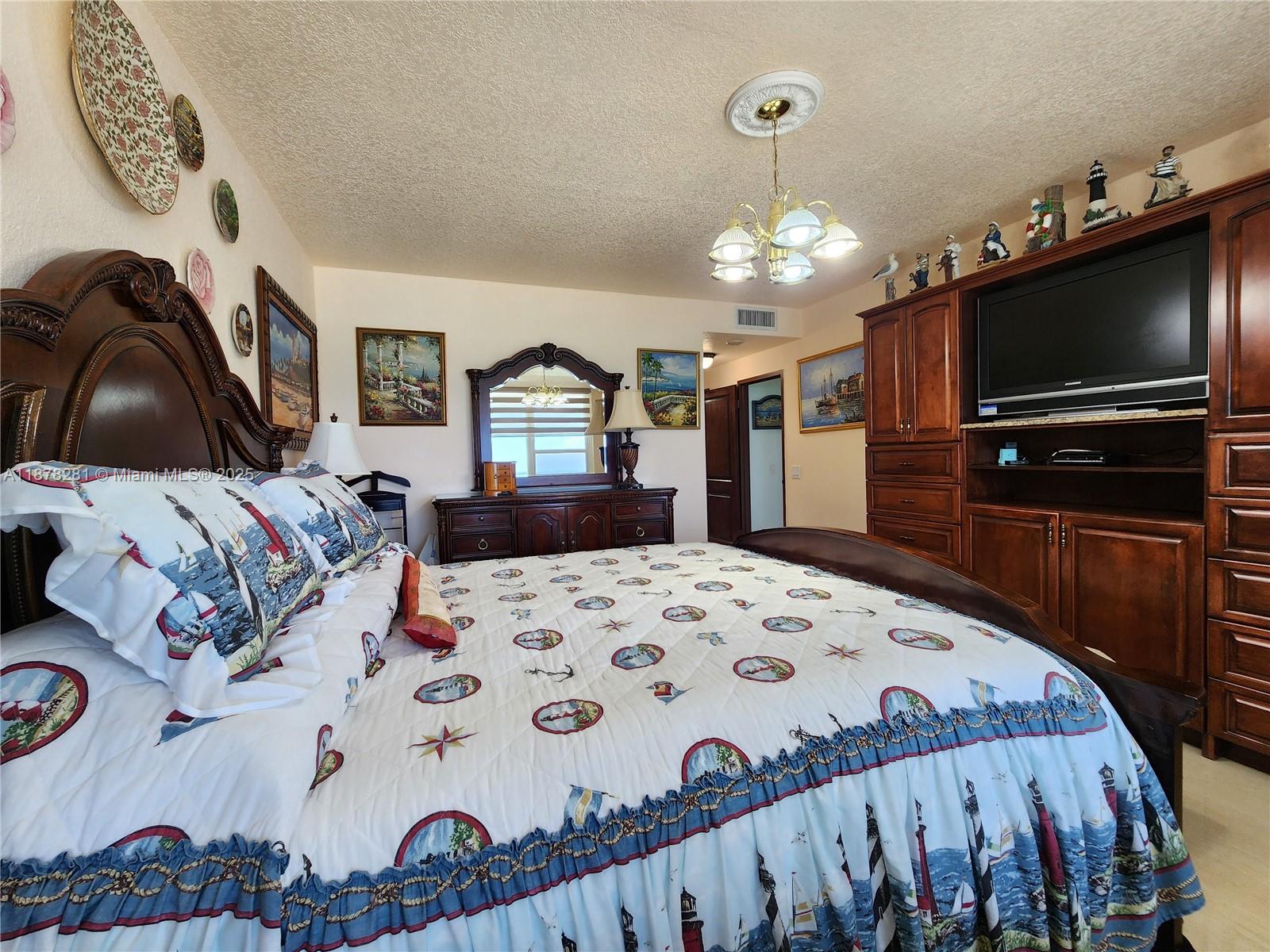 Photo of 3505 Ocean Dr  #1006, Hollywood, Florida, 33019 - 