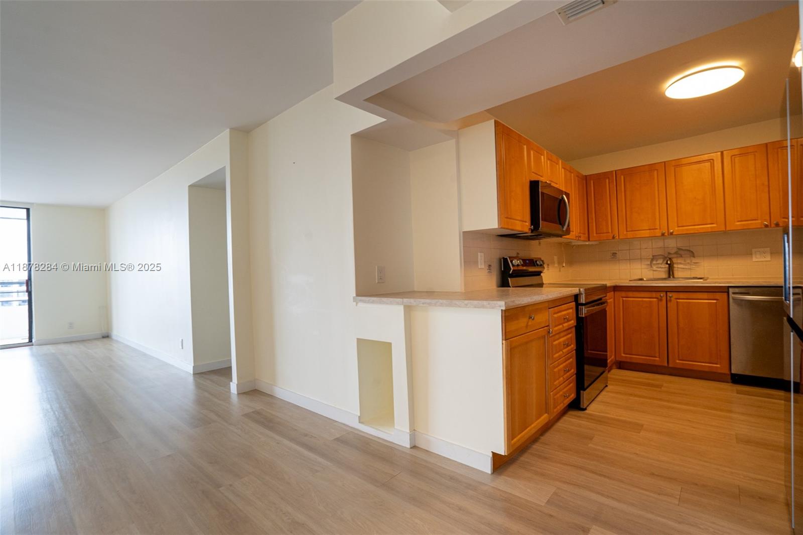 Photo of 2500 Parkview Dr #2020, Hallandale Beach, Florida, 33009 -