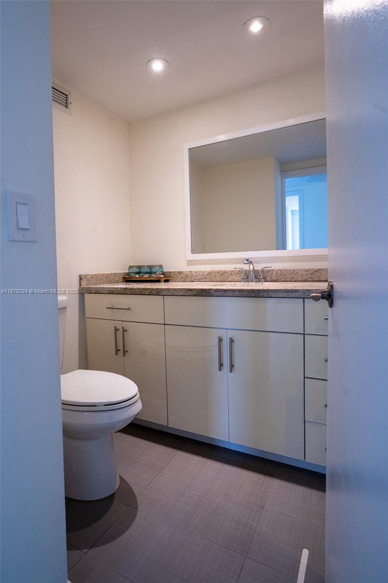 Photo of 2500 Parkview Dr #2020, Hallandale Beach, Florida, 33009 -