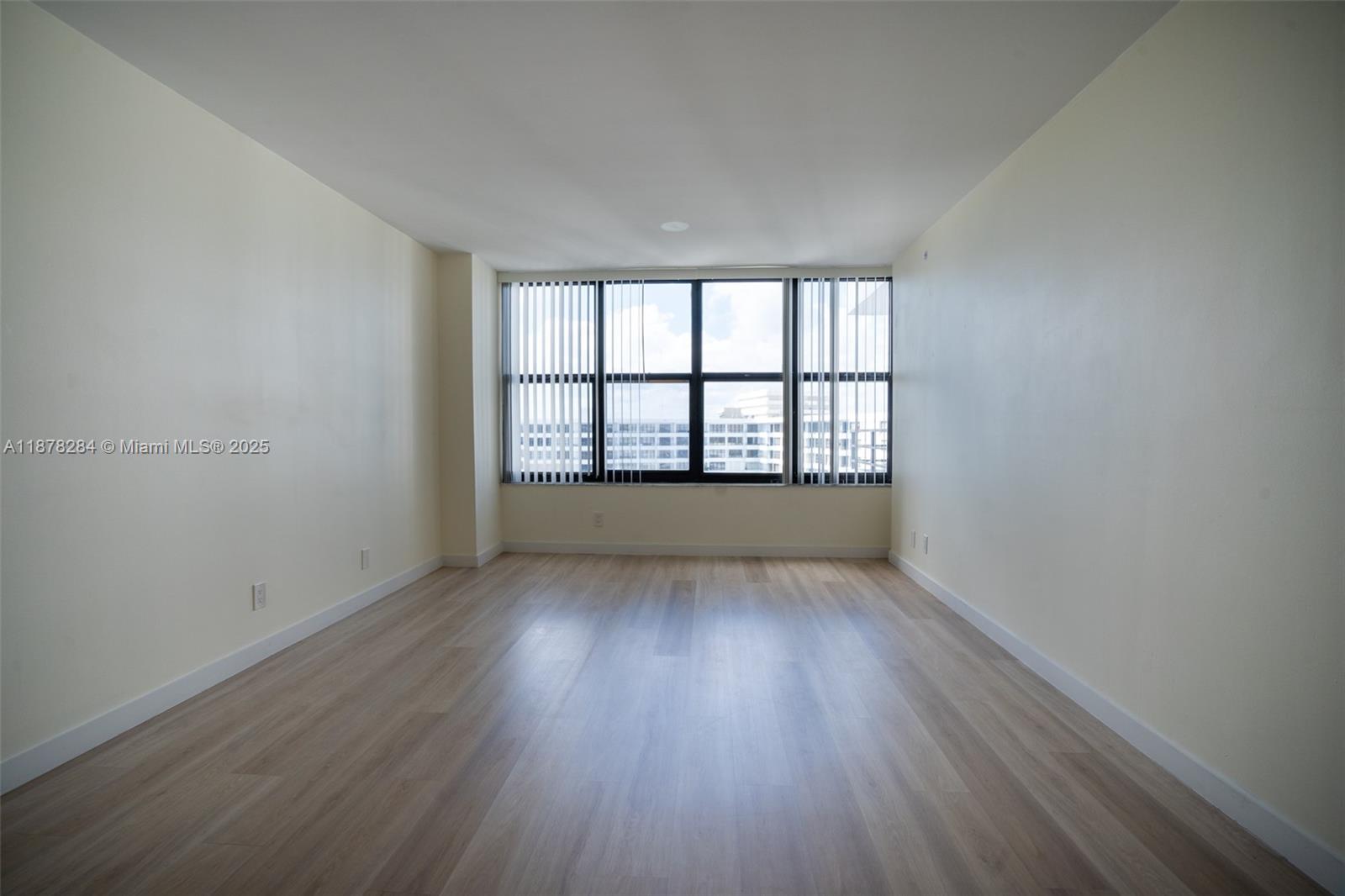 Photo of 2500 Parkview Dr #2020, Hallandale Beach, Florida, 33009 -