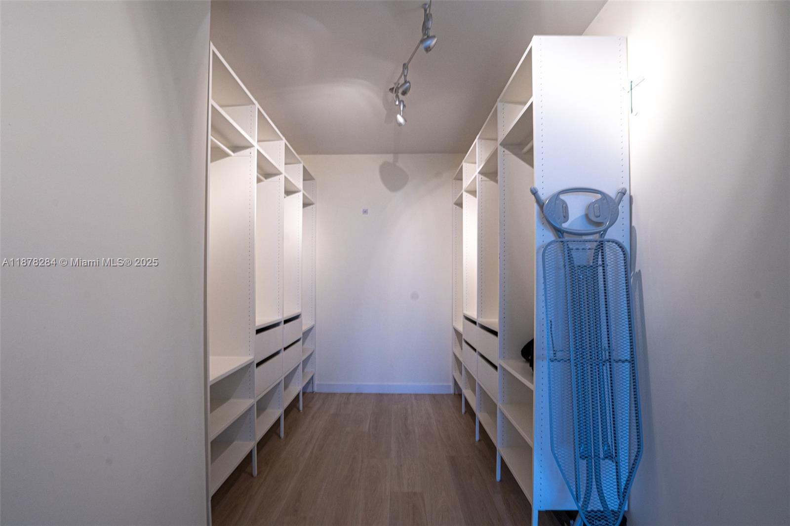 Photo of 2500 Parkview Dr #2020, Hallandale Beach, Florida, 33009 -