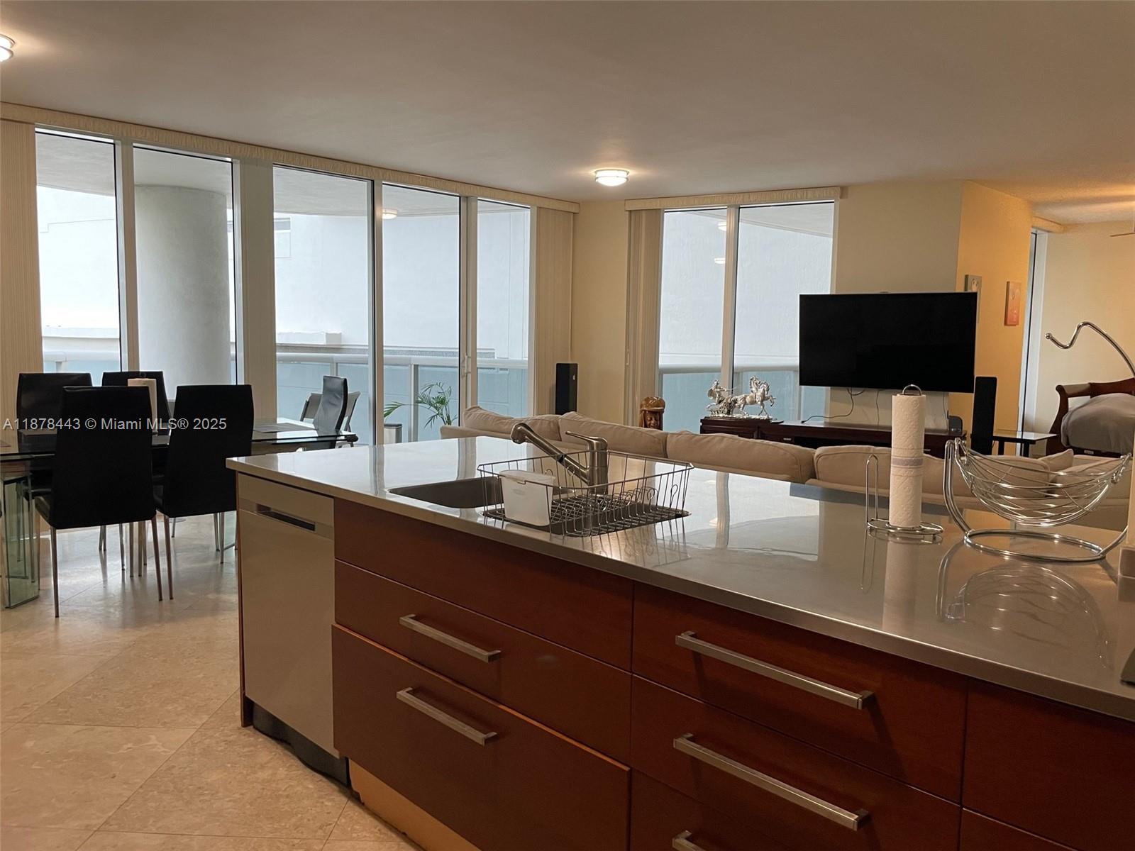 510 2 / 2 1782 sq. ft. $ 2025-09-15 0 Photo