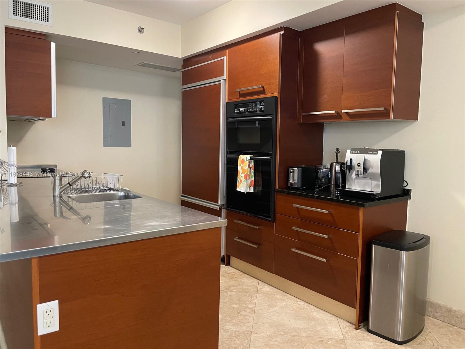 510 2 / 2 1782 sq. ft. $ 2025-09-15 0 Photo