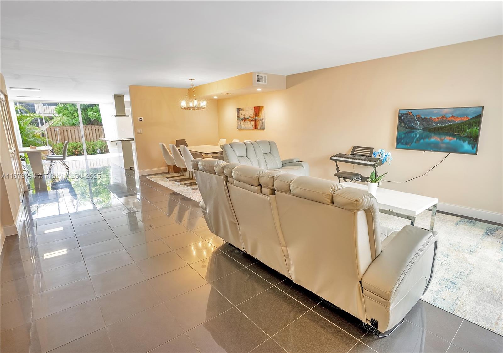 Photo of 2421 10th St #153, Hallandale Beach, Florida, 33009 -