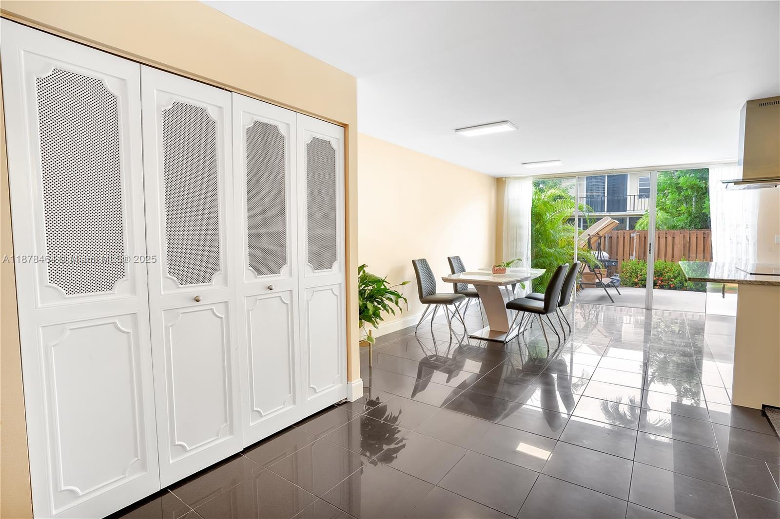 Photo of 2421 10th St #153, Hallandale Beach, Florida, 33009 -
