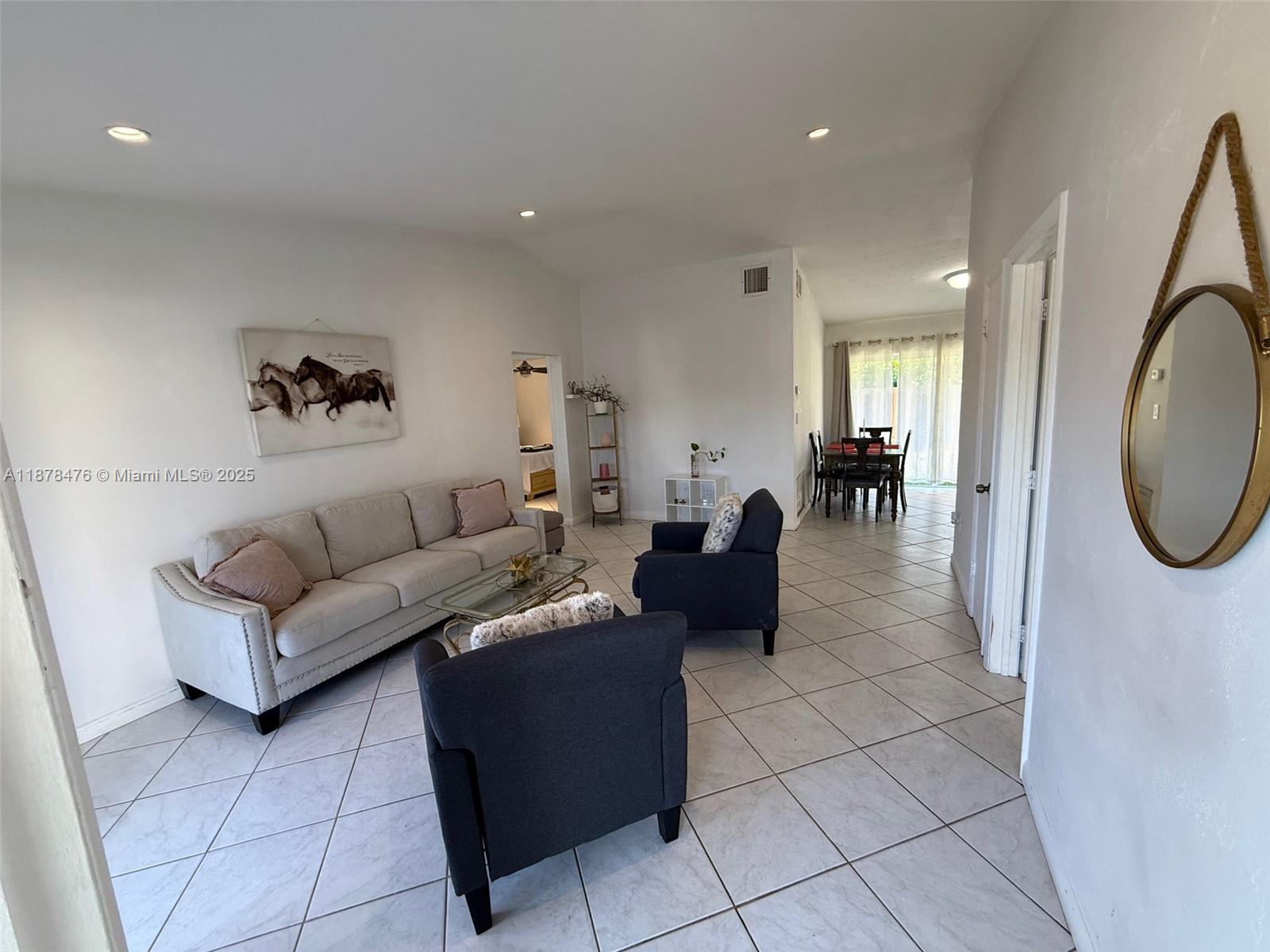 12413 3 / 1 1015 sq. ft. $ 2026-05-04 0 Photo