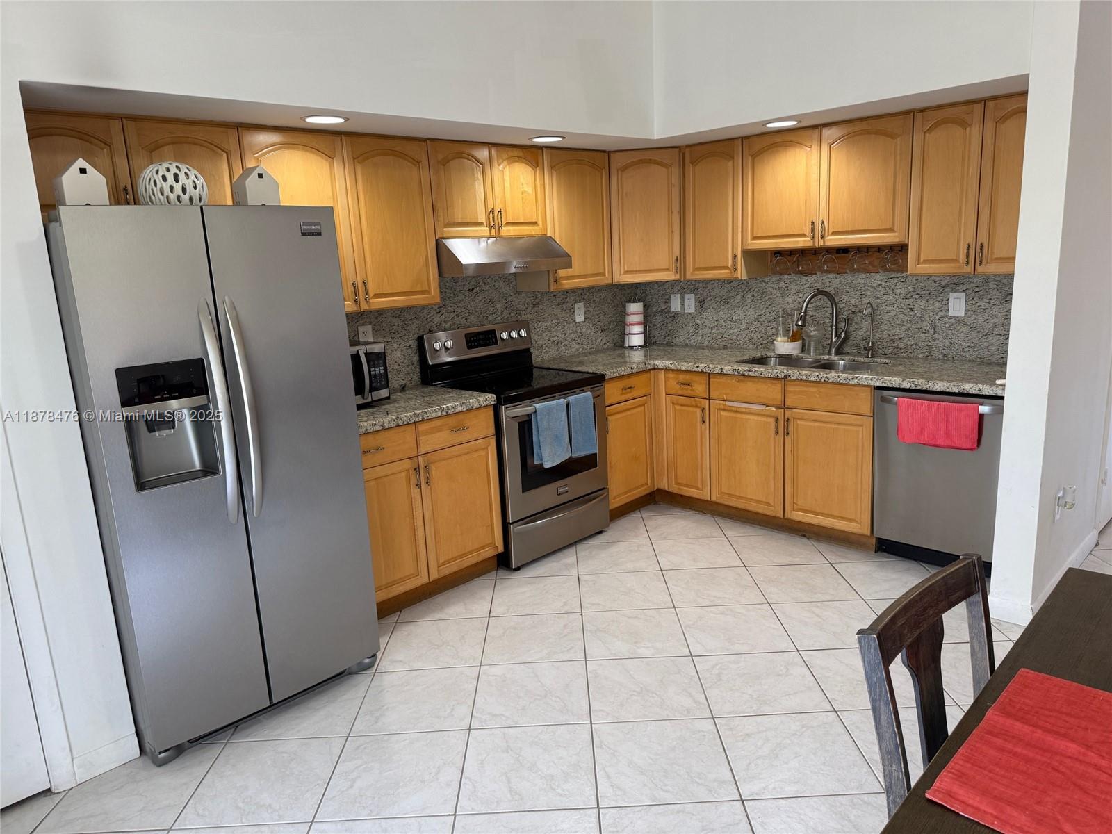 12413 3 / 1 1015 sq. ft. $ 2026-05-04 0 Photo