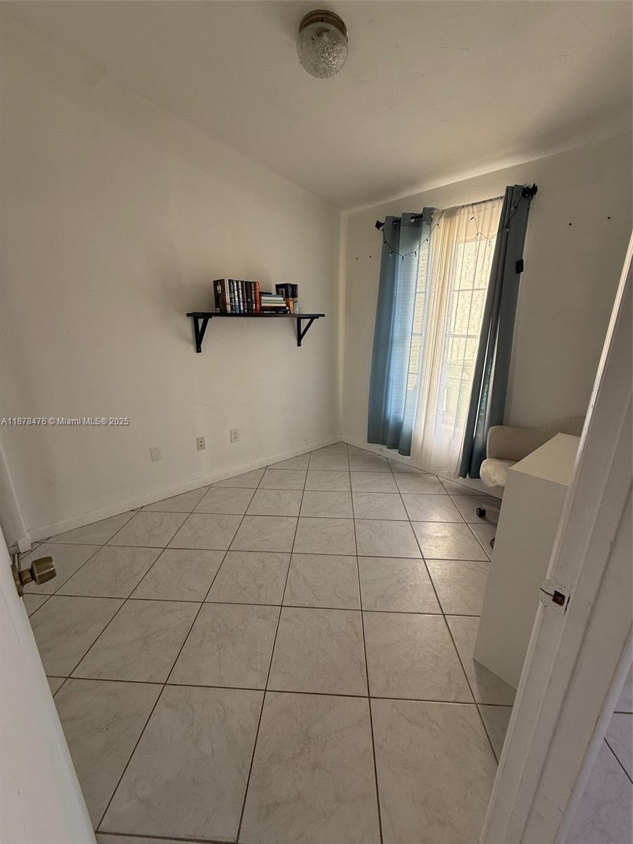 12413 3 / 1 1015 sq. ft. $ 2026-05-04 0 Photo