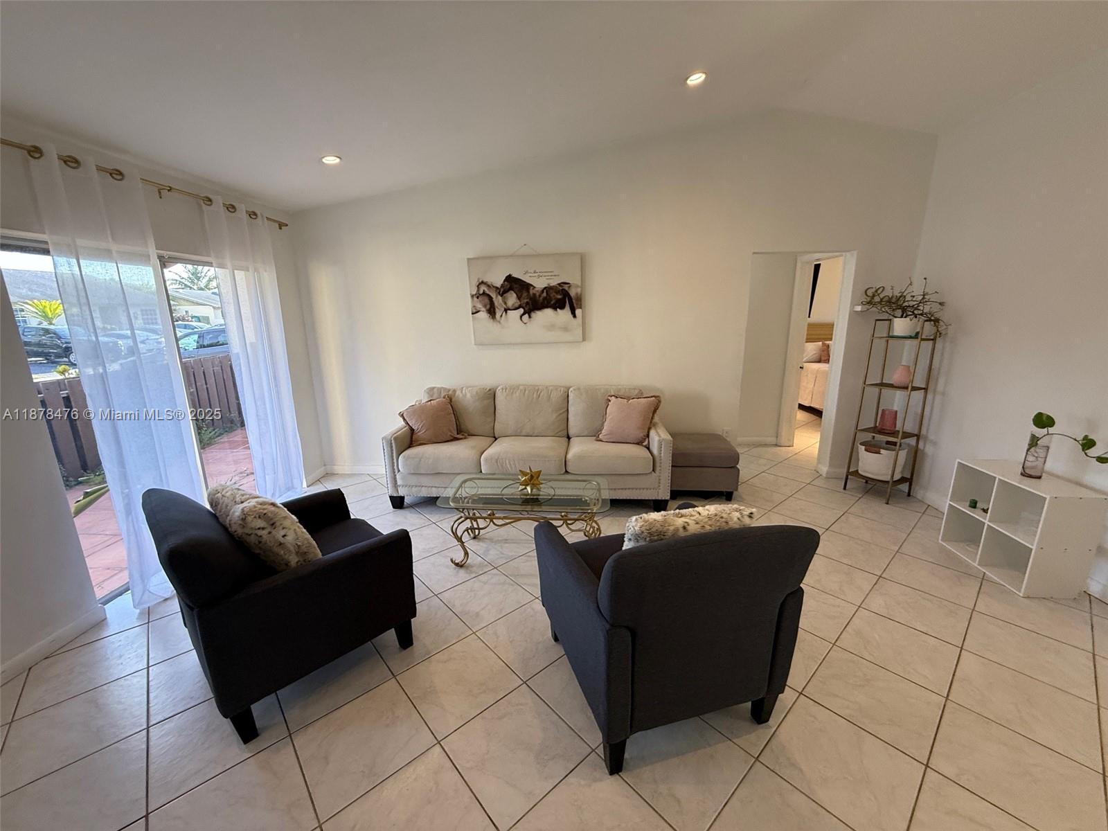 12413 3 / 1 1015 sq. ft. $ 2026-05-04 0 Photo