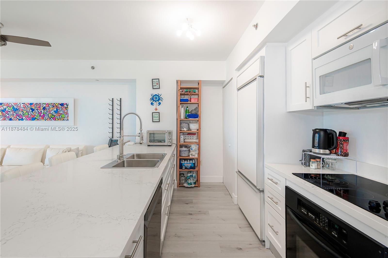 1605 1 / 1 811 sq. ft. $ 2025-09-15 0 Photo