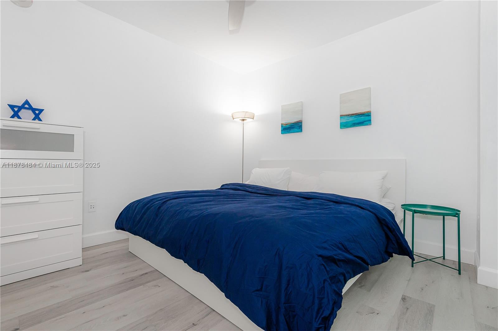 1605 1 / 1 811 sq. ft. $ 2025-09-15 0 Photo