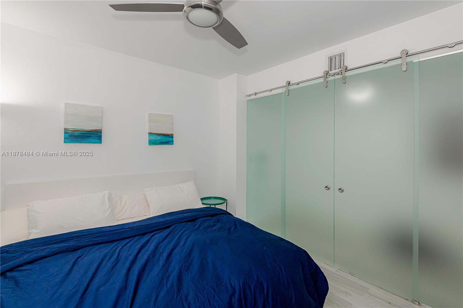 1605 1 / 1 811 sq. ft. $ 2025-09-15 0 Photo