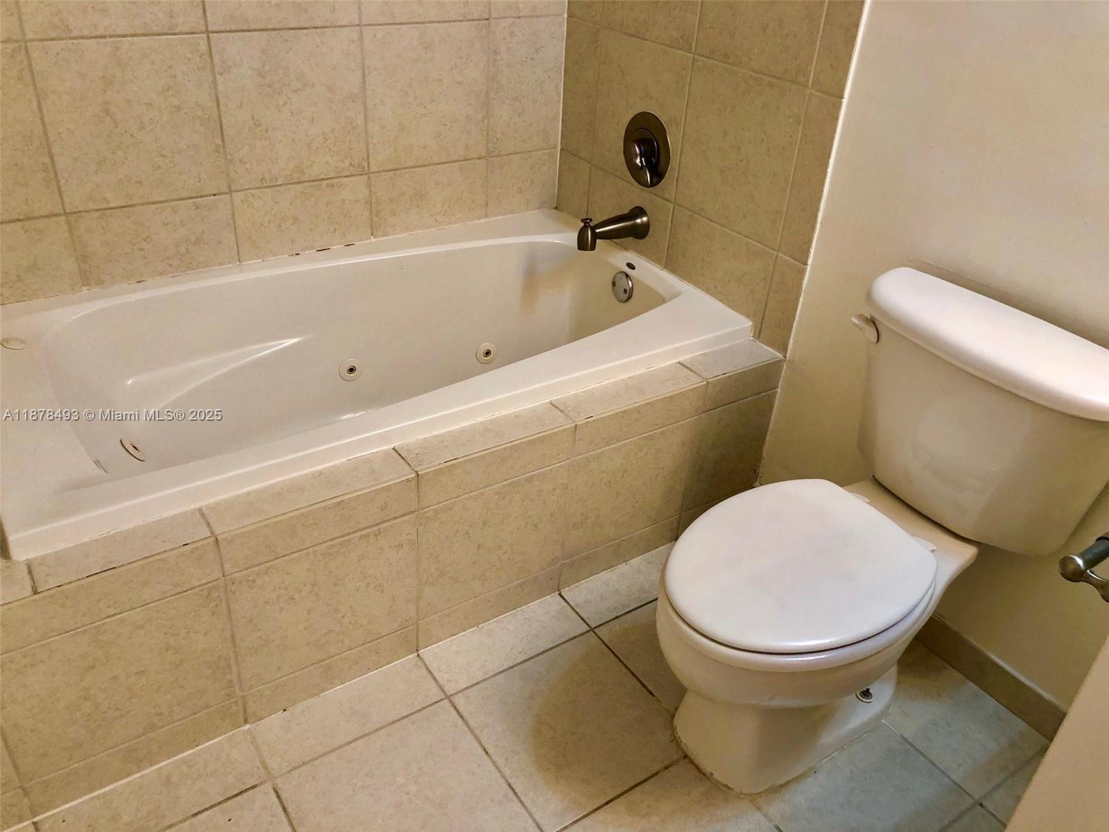 Photo of 140 Dixie Hwy  #411, Hollywood, Florida, 33020 - 