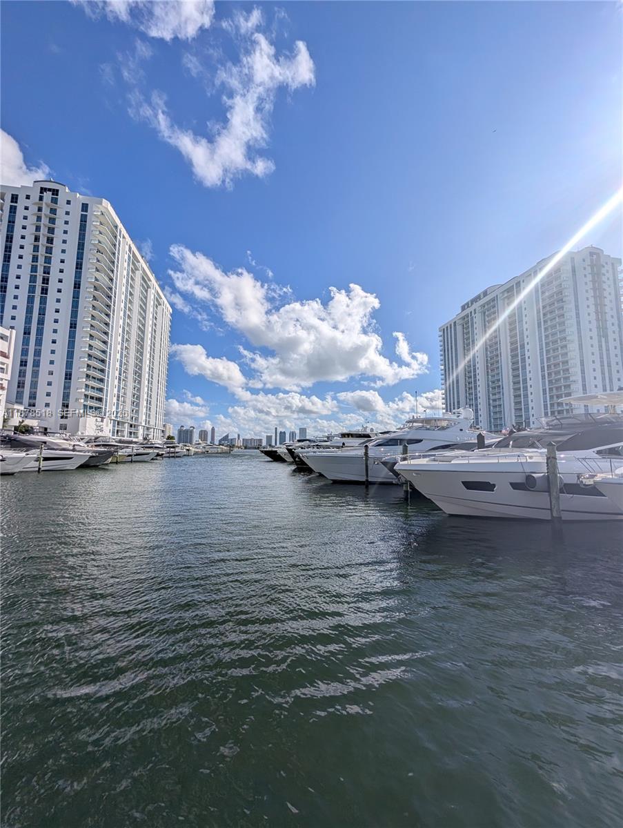   /   sq. ft. $ 2026-02-11 0 foto