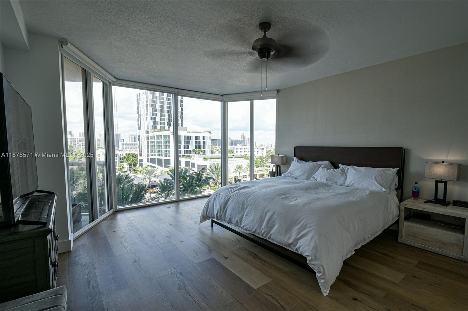 Photo of 17555 Collins Ave  #704, Sunny Isles Beach, Florida, 33160 - 