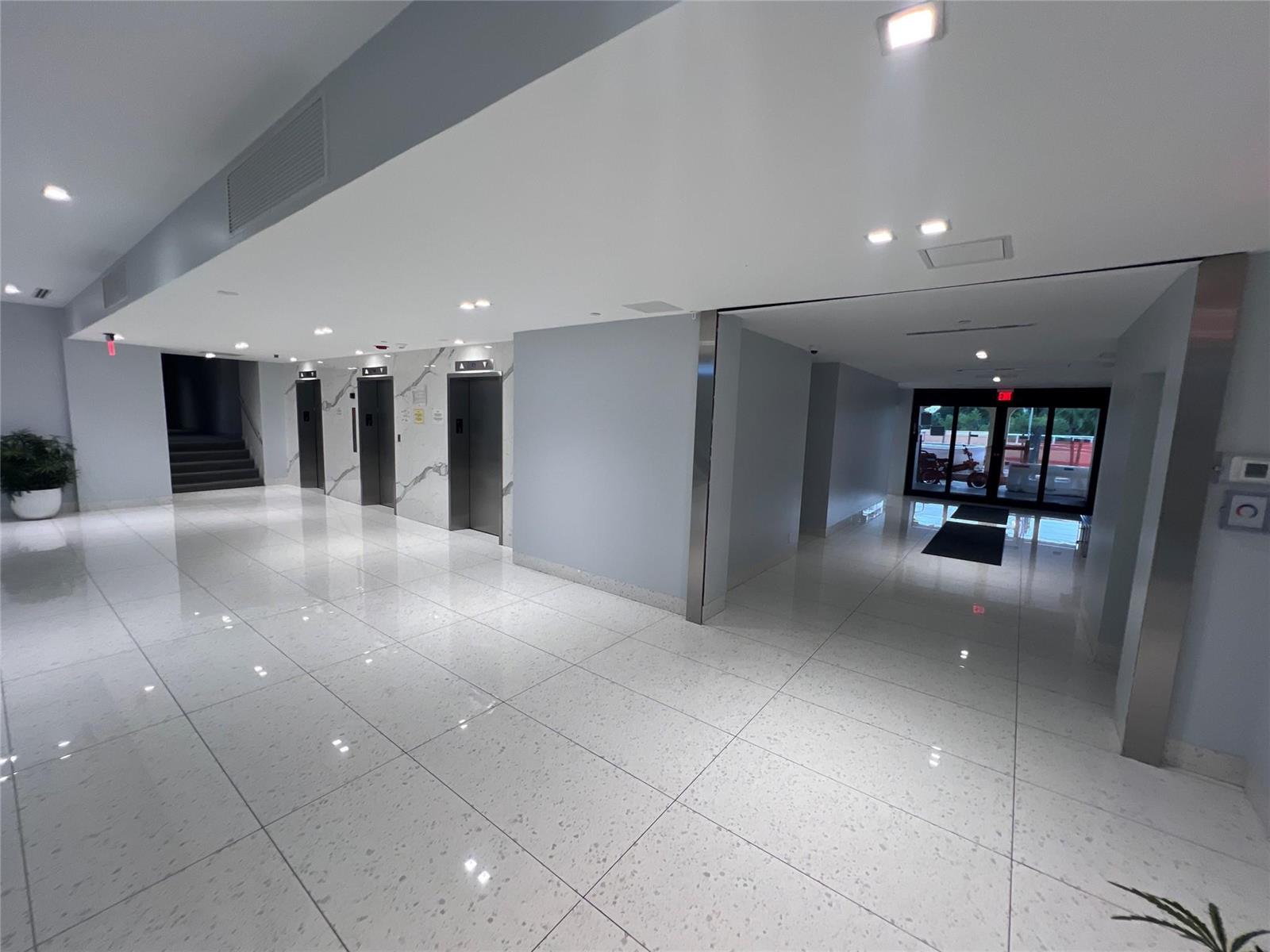 Photo of 20335 Country Club  #1101, Aventura, Florida, 33180 - Photo 11