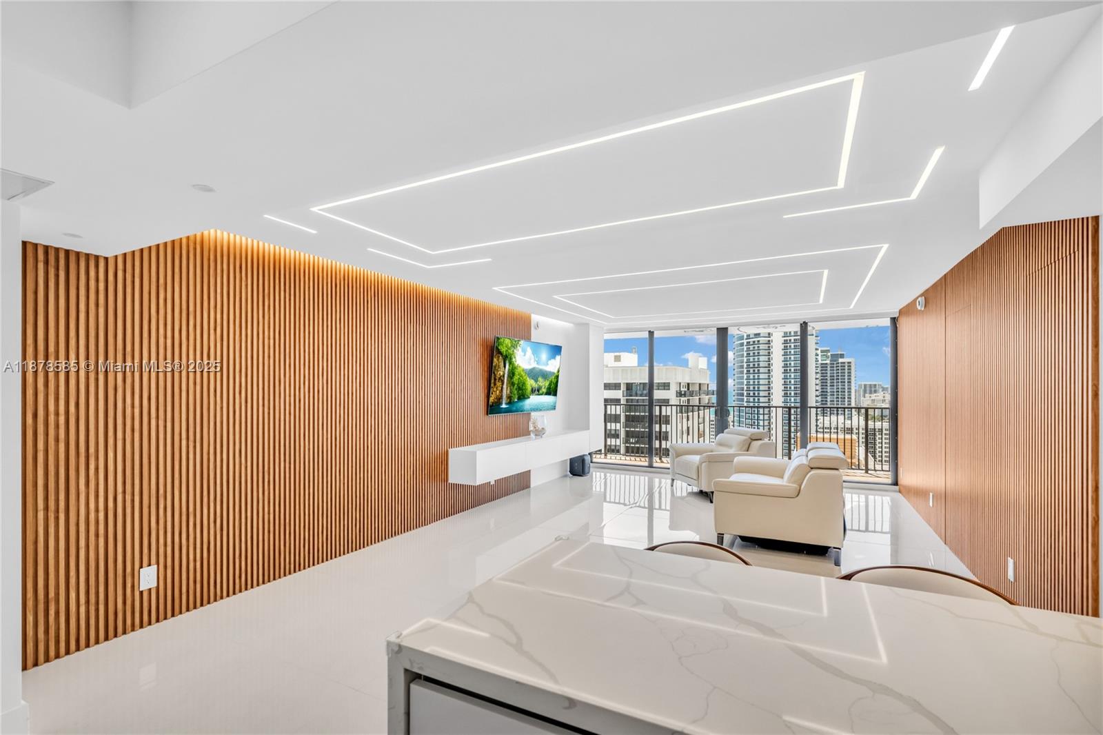 Photo of 2201 Ocean Dr  #2808, Hollywood, Florida, 33019 - 