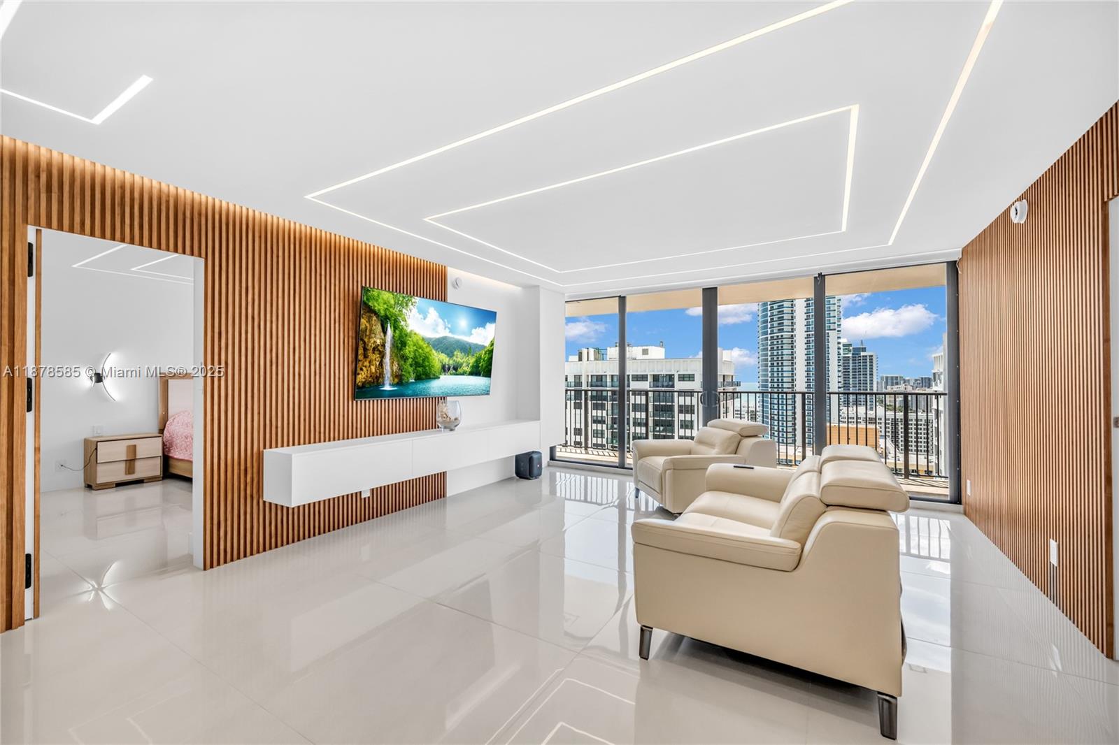 Photo of 2201 Ocean Dr  #2808, Hollywood, Florida, 33019 - 