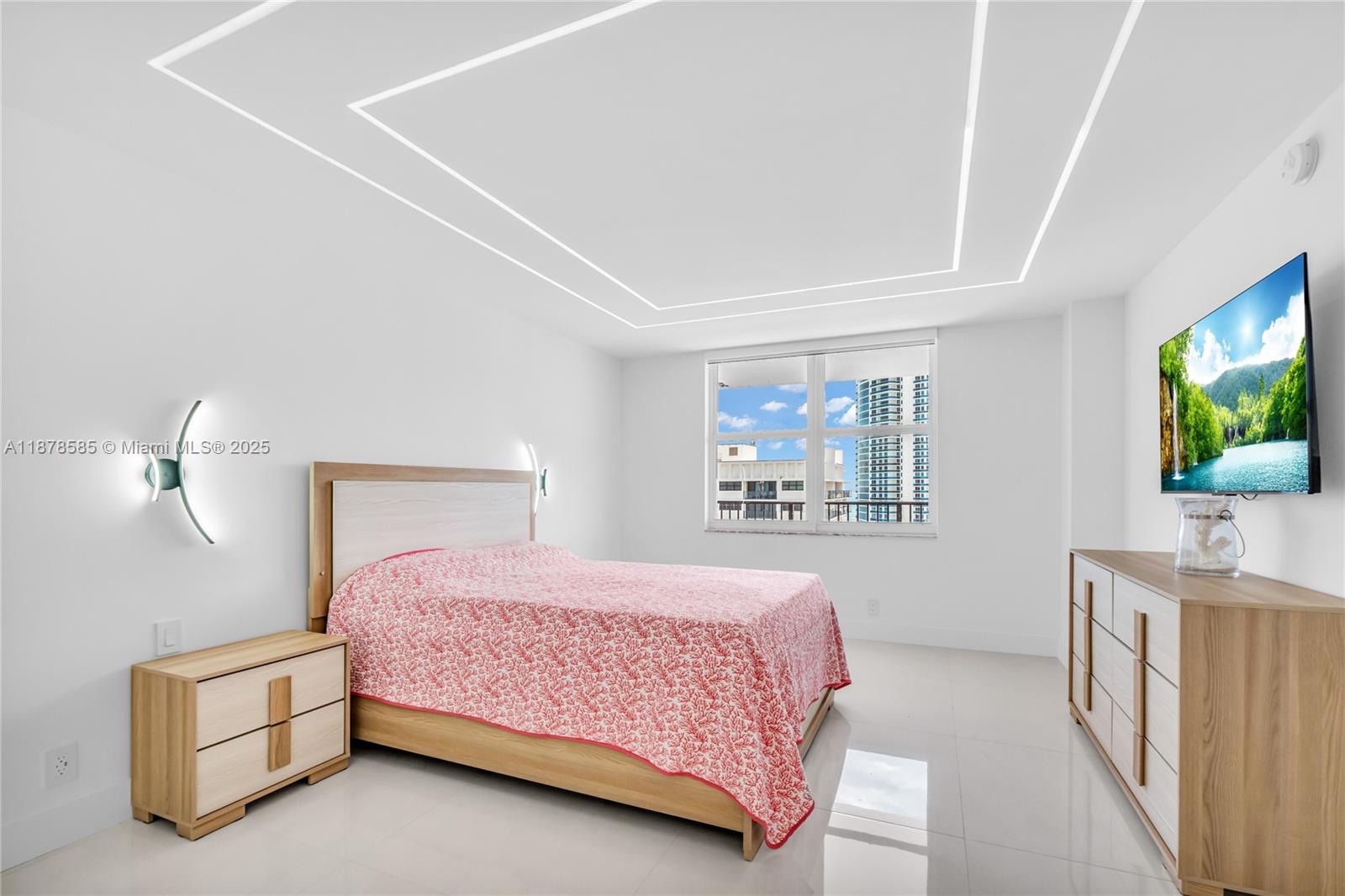 Photo of 2201 Ocean Dr  #2808, Hollywood, Florida, 33019 - 