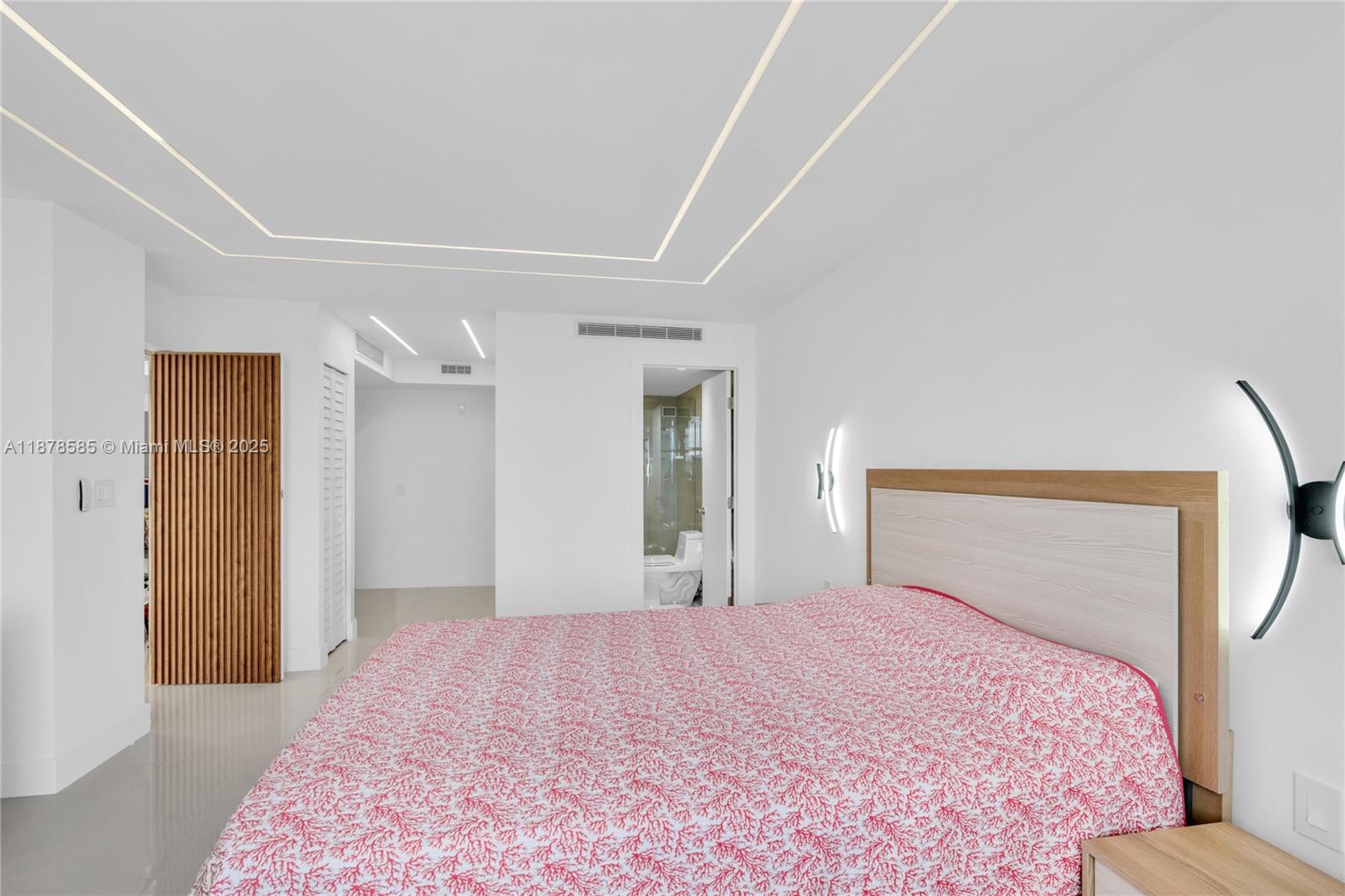 Photo of 2201 Ocean Dr  #2808, Hollywood, Florida, 33019 - 