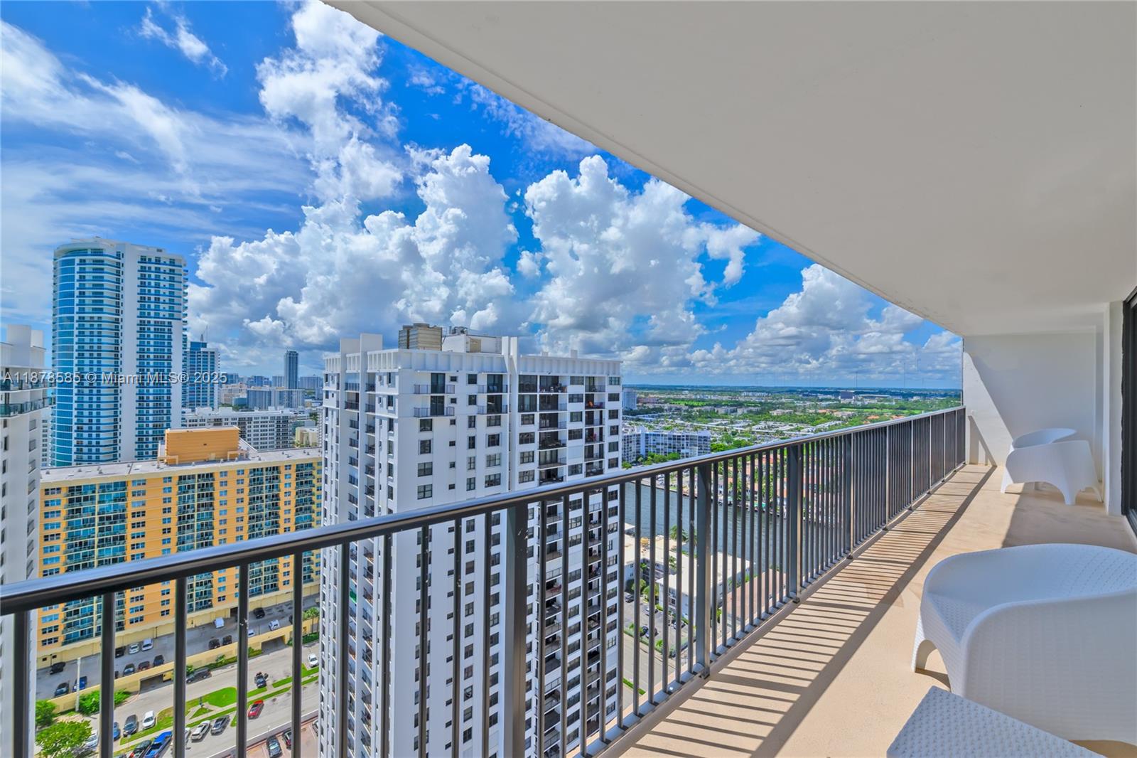 Photo of 2201 Ocean Dr  #2808, Hollywood, Florida, 33019 - 