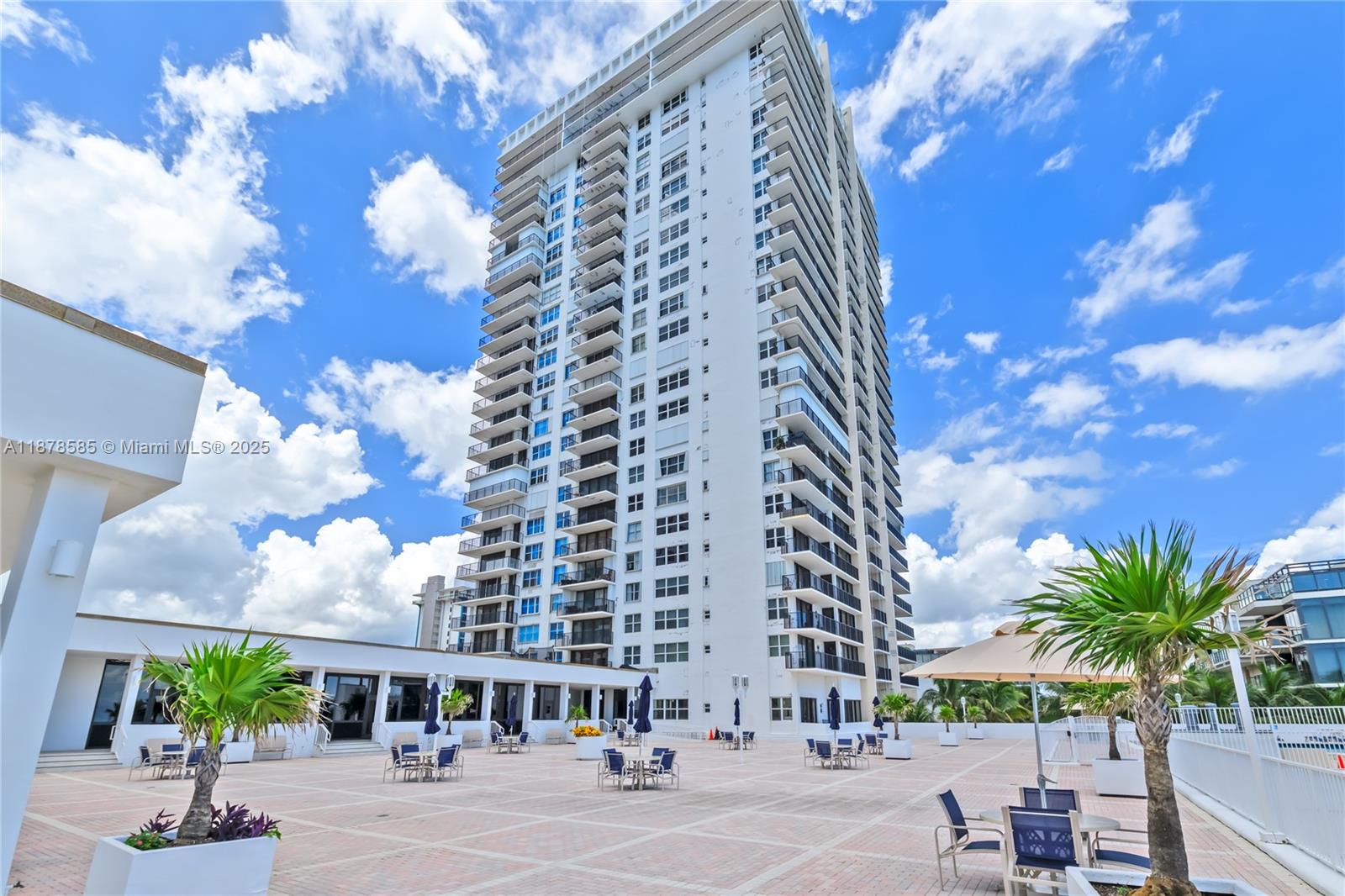 Photo of 2201 Ocean Dr  #2808, Hollywood, Florida, 33019 - 