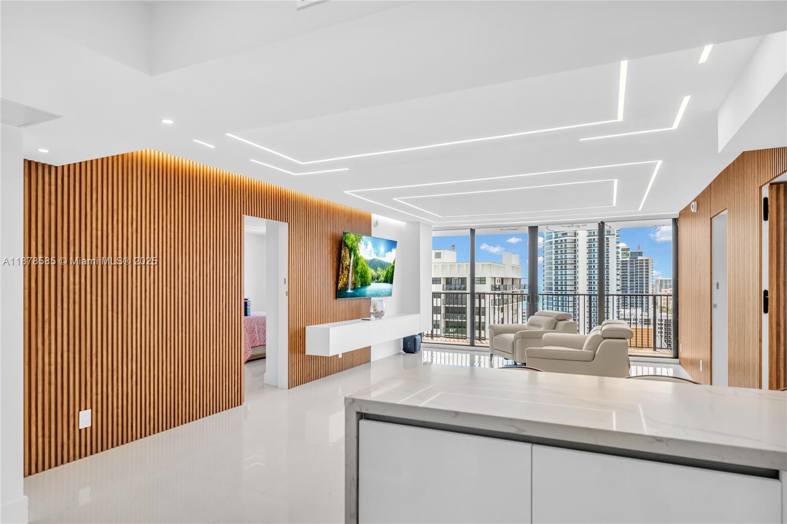 Photo of 2201 Ocean Dr  #2808, Hollywood, Florida, 33019 - 