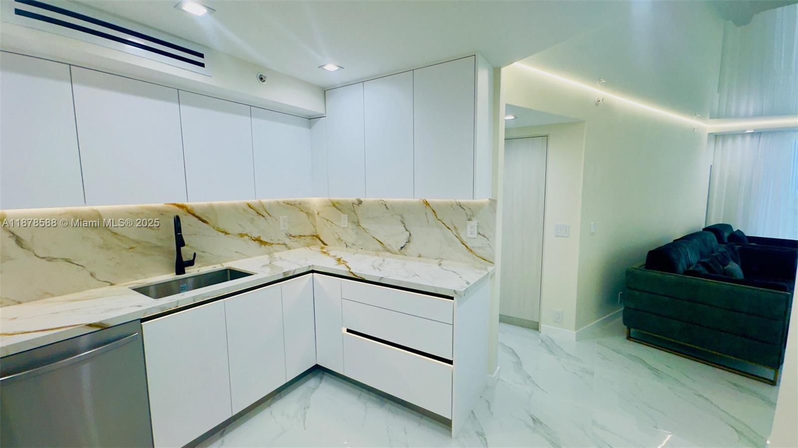 Photo of 3500 Mystic Pointe Dr  #1107, Aventura, Florida, 33180 - 