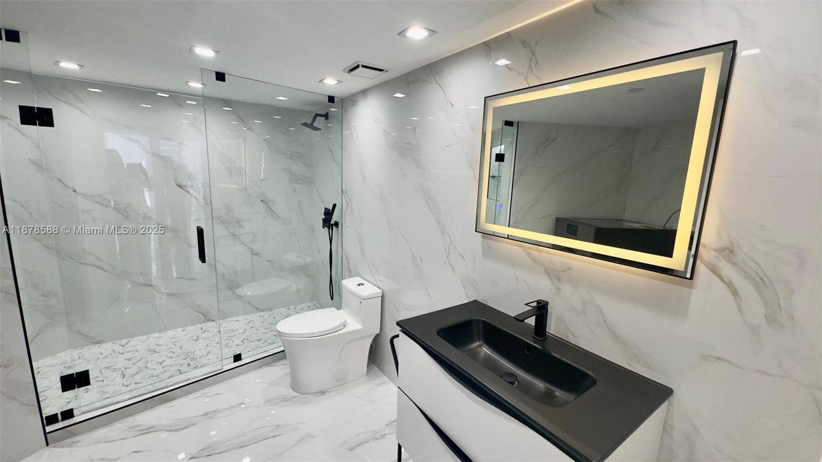 Photo of 3500 Mystic Pointe Dr  #1107, Aventura, Florida, 33180 - 