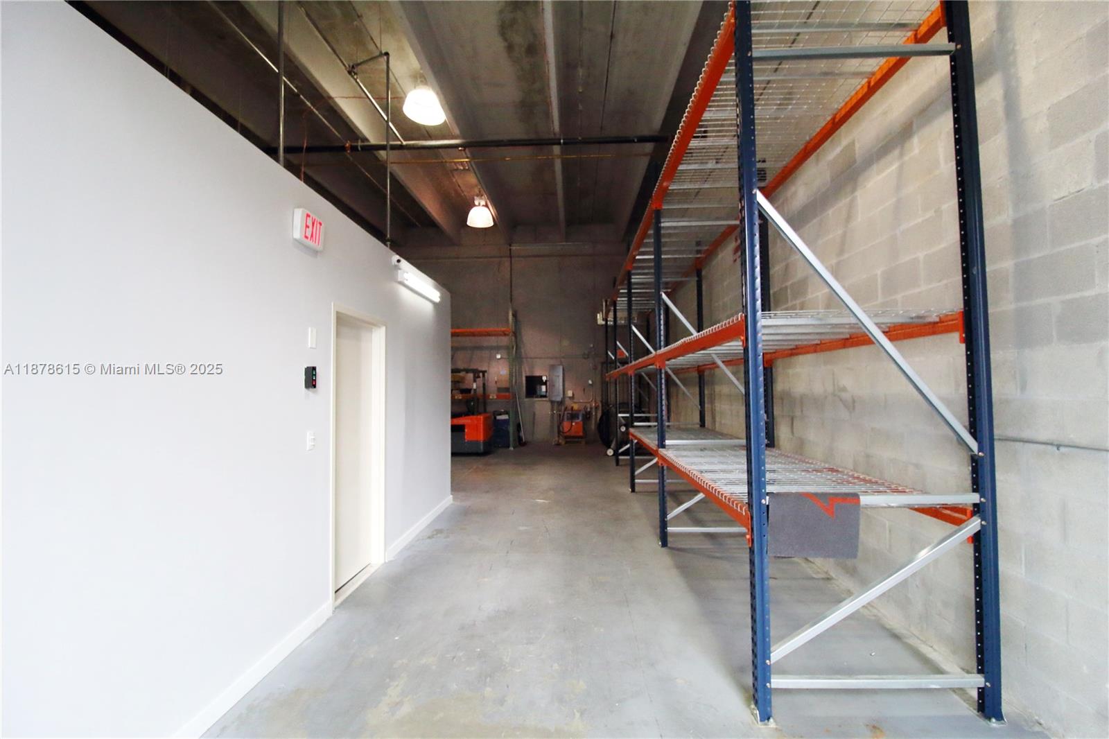 202  /   sq. ft. $ 2025-09-15 0 Photo
