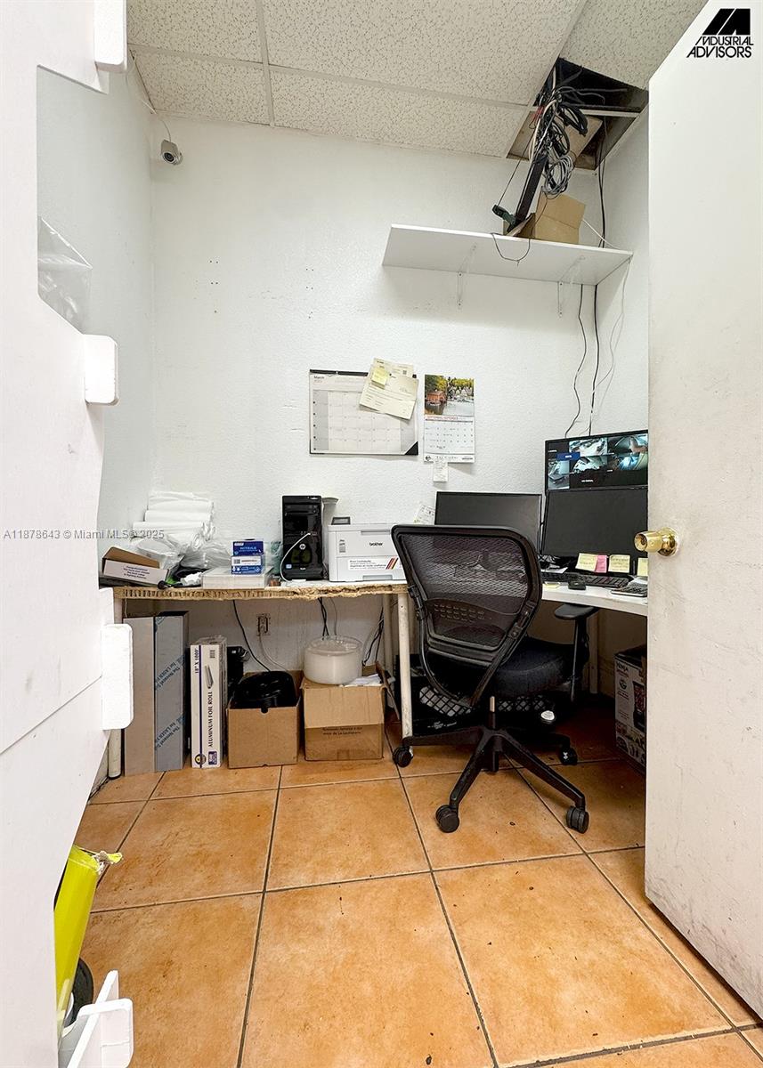 See details B7 / sq. ft. $ 2025-09-15 0 Photo