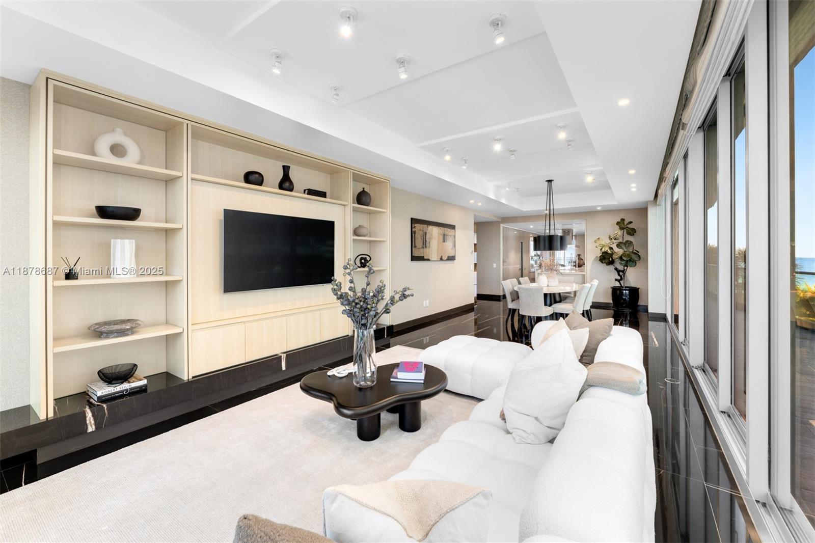 406 4 / 7 5720 sq. ft. $ 2025-09-15 0 Photo