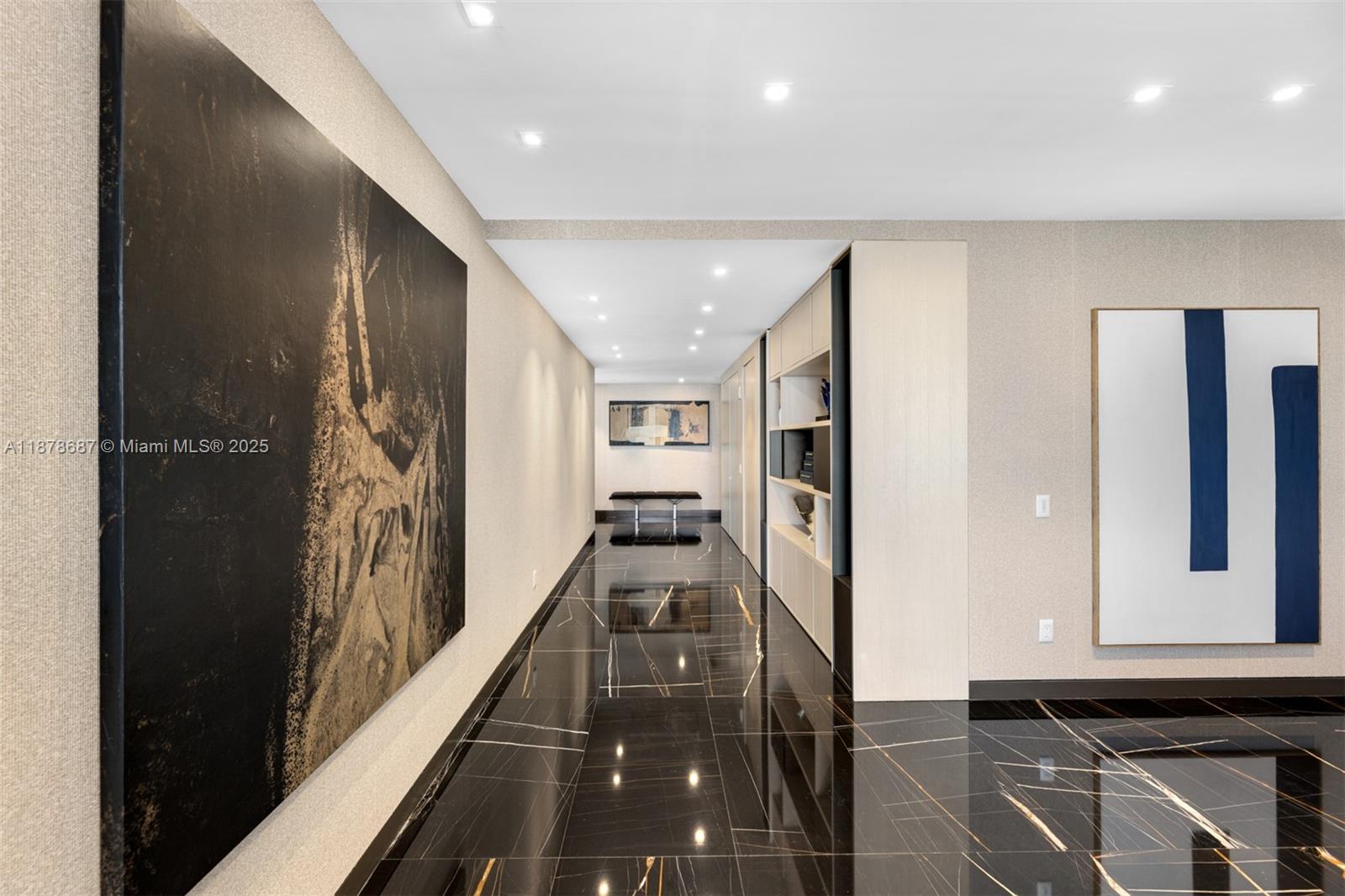 406 4 / 7 5720 sq. ft. $ 2025-09-15 0 Photo