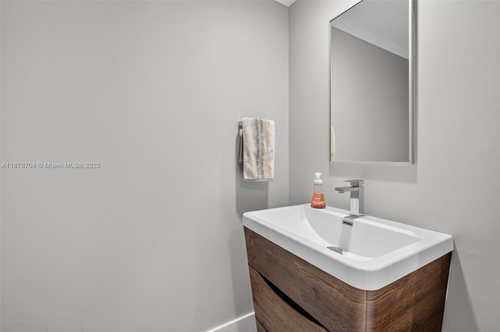 Photo of 3370 Hidden Bay Dr  #1115, Aventura, Florida, 33180 - 