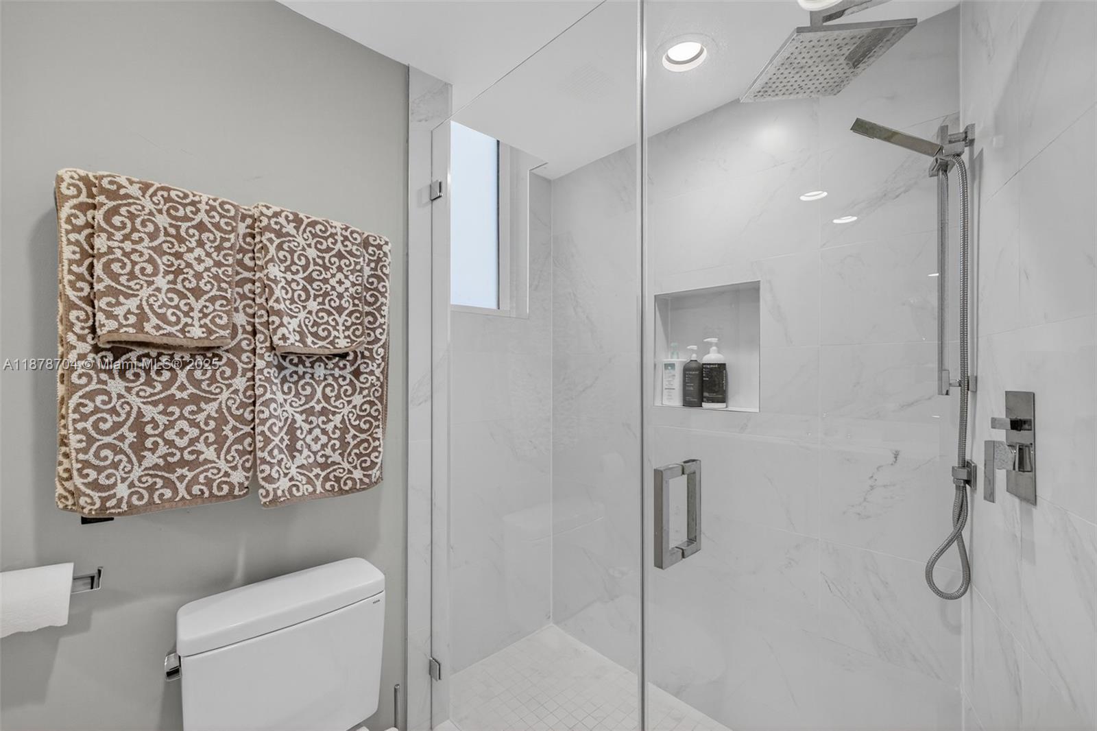 Photo of 3370 Hidden Bay Dr  #1115, Aventura, Florida, 33180 - 