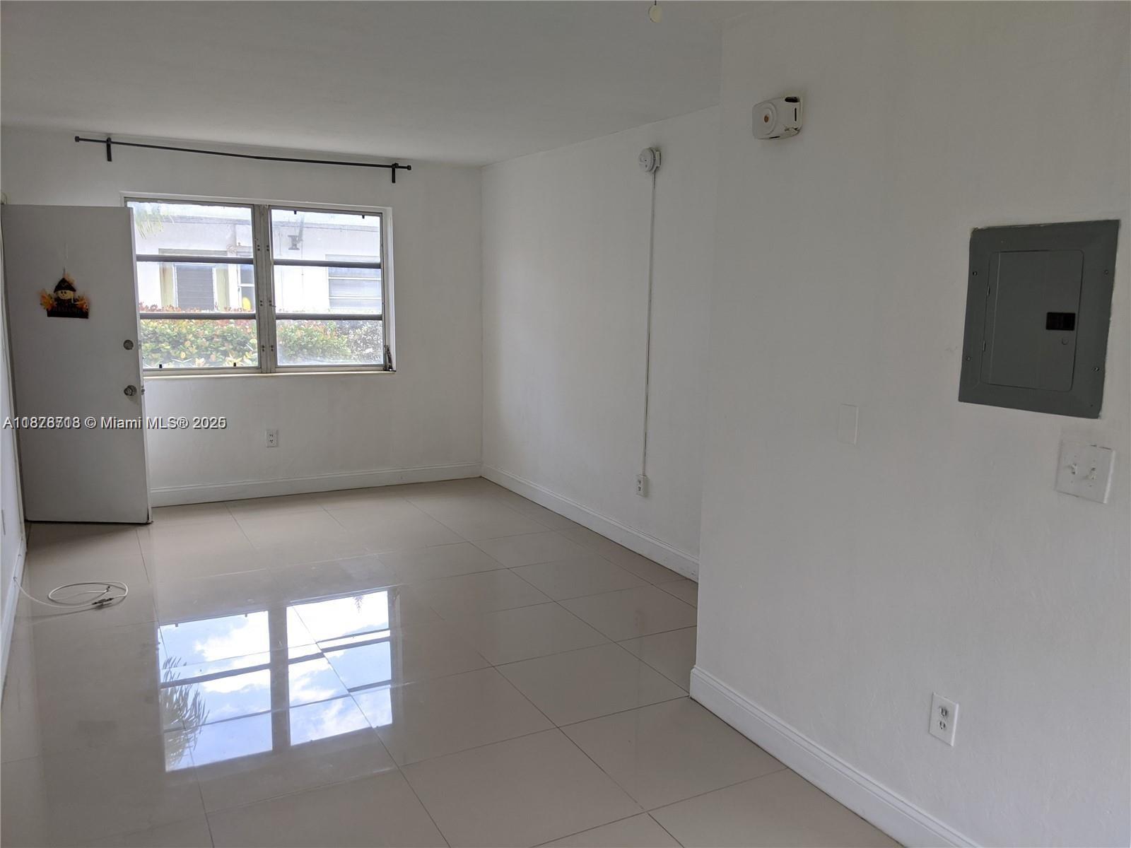  /   sq. ft. $ 2025-09-15 0 Photo